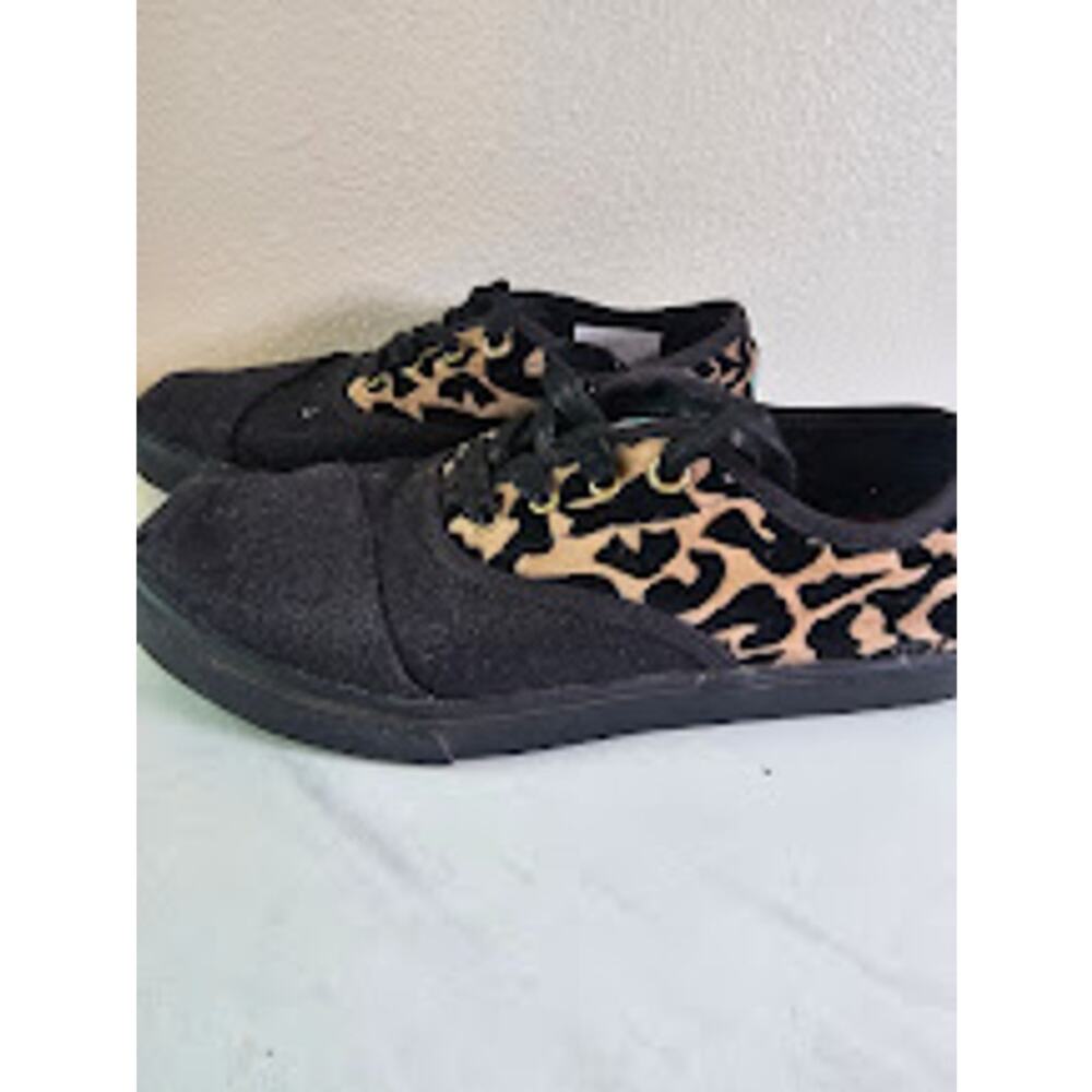 TOMS Black & Leopard Canvas Sneakers- Womens 5- Estimated Retail $50